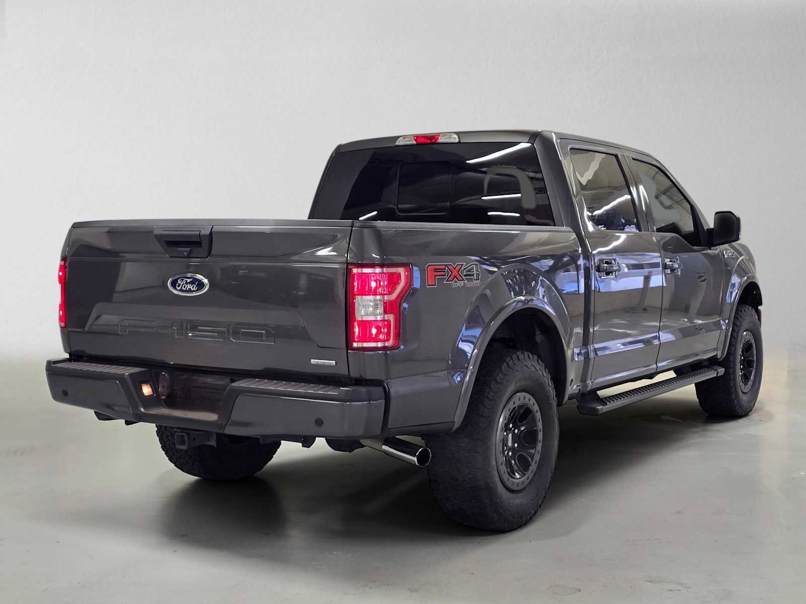 Used 2019 Ford F150 XLT w/ Equipment Group 302A Luxury AWD/4WD image 5