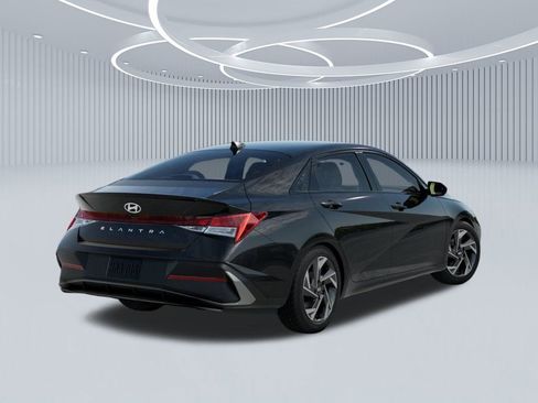 New 2026 Hyundai Elantra SEL Sport image 4