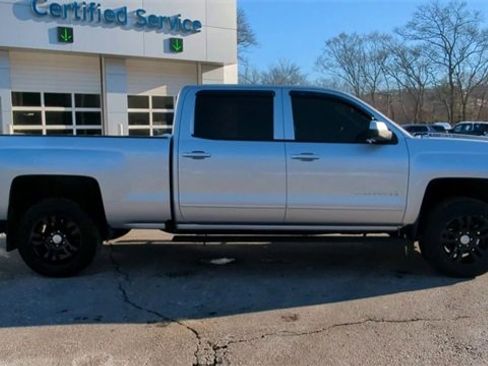 Certified 2018 Chevrolet Silverado 1500 LT w/ All Star Edition image 9