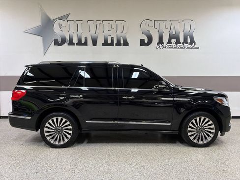 Used 2019 Lincoln Navigator Reserve AWD/4WD image 31