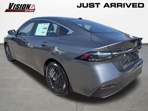 New 2026 Nissan Sentra SV w/ SV Convenience Package FWD image 7