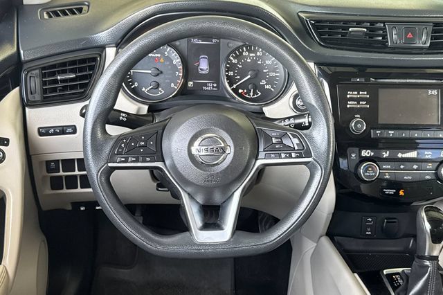 Used 2018 Nissan Rogue Sport SV FWD image 16