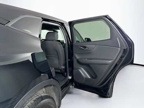 Used 2025 Chevrolet Blazer LT image 28