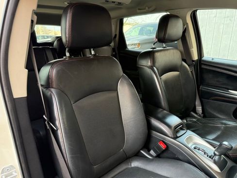 Used 2019 Dodge Journey GT image 19