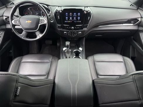 Used 2023 Chevrolet Traverse LT FWD image 10