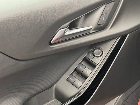 New 2025 Chevrolet Equinox LT w/ Safety and Technology Package image 8