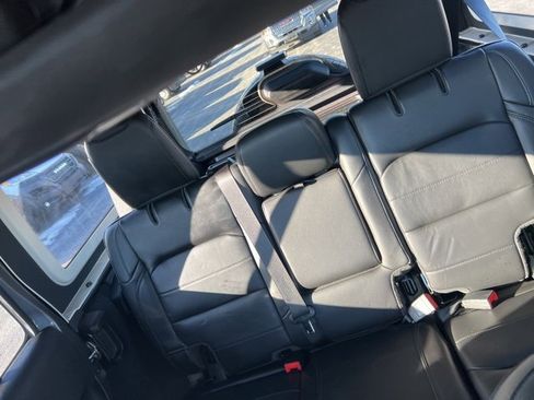 Used 2020 Jeep Wrangler Unlimited Sahara image 13