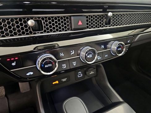 Used 2024 Honda Civic EX-L image 5