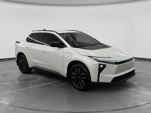Used 2026 Toyota bZ FWD image 4
