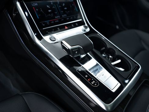 New 2025 Audi Q8 Premium Plus image 10