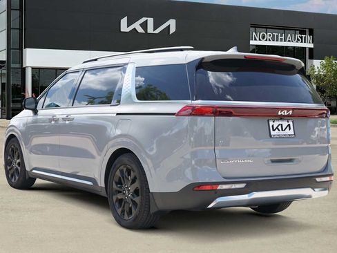Certified 2022 Kia Carnival SX Prestige FWD image 4