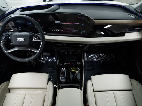 Used 2025 Audi Q6 e-tron Premium Plus image 9