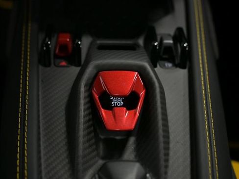 Used 2024 Lamborghini Revuelto AWD/4WD image 59
