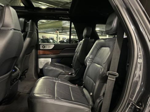 Used 2023 Lincoln Navigator Reserve AWD/4WD image 24