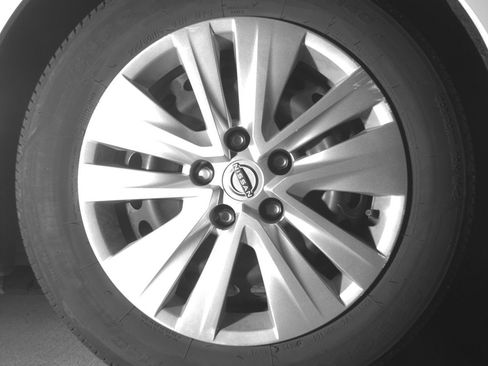 Used 2025 Nissan Sentra S FWD image 13