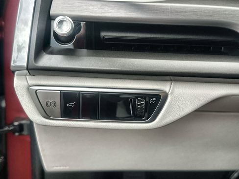 New 2026 Cadillac Vistiq Sport image 67