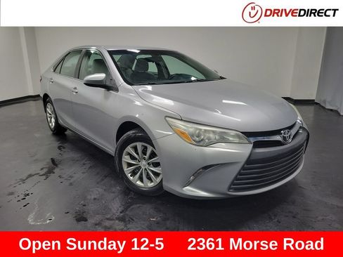 Used 2016 Toyota Camry LE FWD image 1