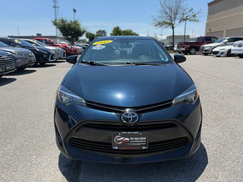 Used 2017 Toyota Corolla LE w/ Carpet Mat Package (TMS) FWD image 4