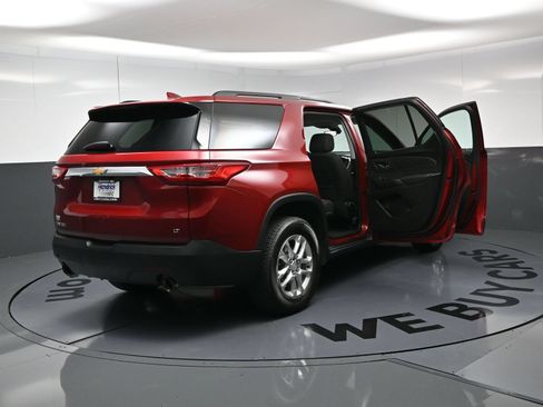Used 2021 Chevrolet Traverse LT FWD image 26