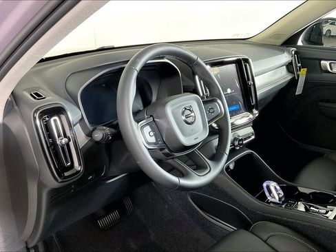 New 2026 Volvo XC40 B5 Plus w/ Protection Package Premier AWD/4WD image 4