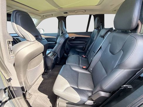 Used 2022 Volvo XC90 T6 Momentum w/ Climate Package image 25