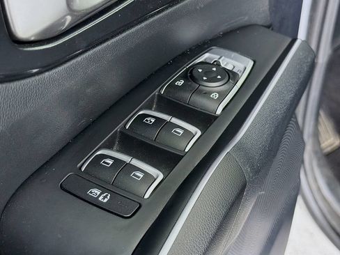 Used 2023 Kia Sorento LX FWD image 21