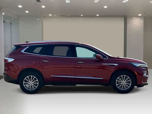 Used 2023 Buick Enclave Essence AWD/4WD image 5