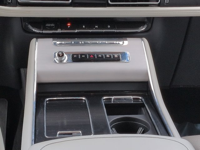 Used 2025 Lincoln Aviator Reserve w/ Equipment Group 201A AWD/4WD image 20