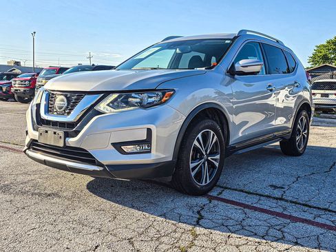 Used 2018 Nissan Rogue SL AWD/4WD image 3