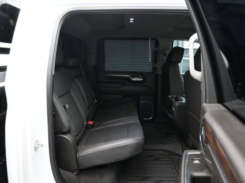 Used 2024 GMC Sierra 3500 SLT w/ SLT Convenience Package image 11