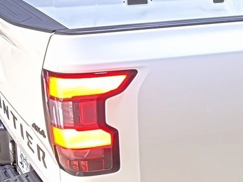 New 2026 Nissan Frontier SV w/ Tow Package AWD/4WD image 13