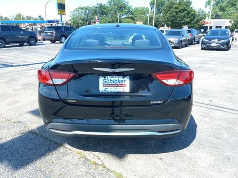 Used 2016 Chrysler 200 Limited w/ Convenience Group FWD image 2