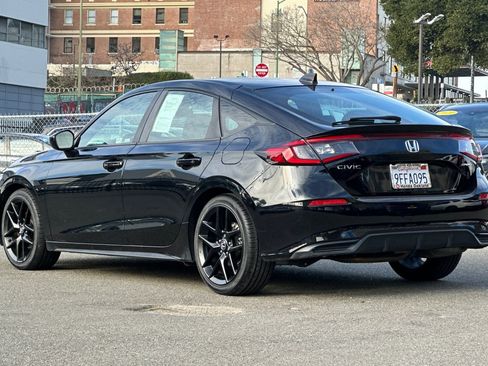 Used 2023 Honda Civic Sport image 6