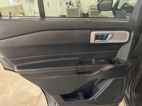 Used 2020 Ford Explorer Limited w/ Class III Trailer Tow Package image 25