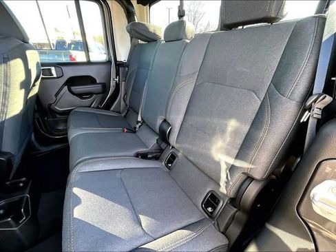 New 2026 Jeep Gladiator Sport AWD/4WD image 15