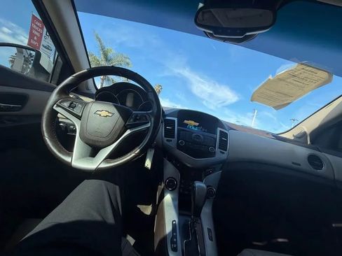 Used 2014 Chevrolet Cruze Diesel image 6