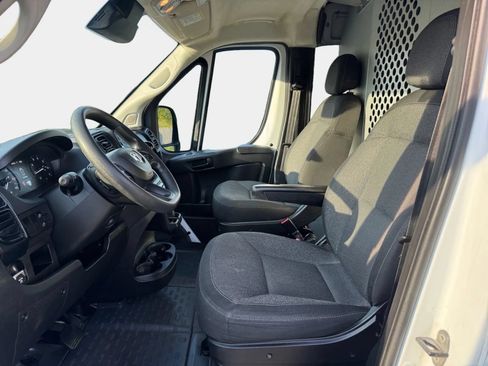 Used 2023 RAM ProMaster 2500 FWD image 9