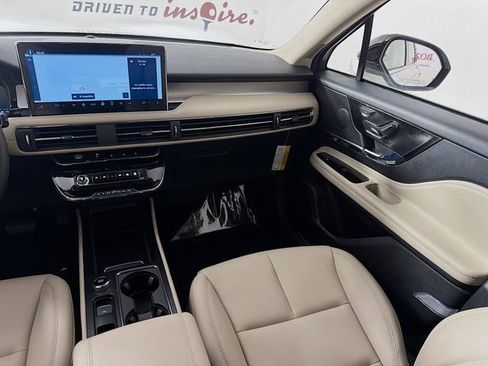 New 2026 Lincoln Corsair Premiere image 25