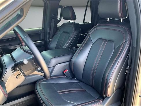 Used 2024 Ford Expedition Limited AWD/4WD image 21