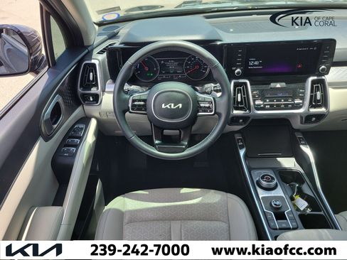 Certified 2024 Kia Sorento EX FWD image 17