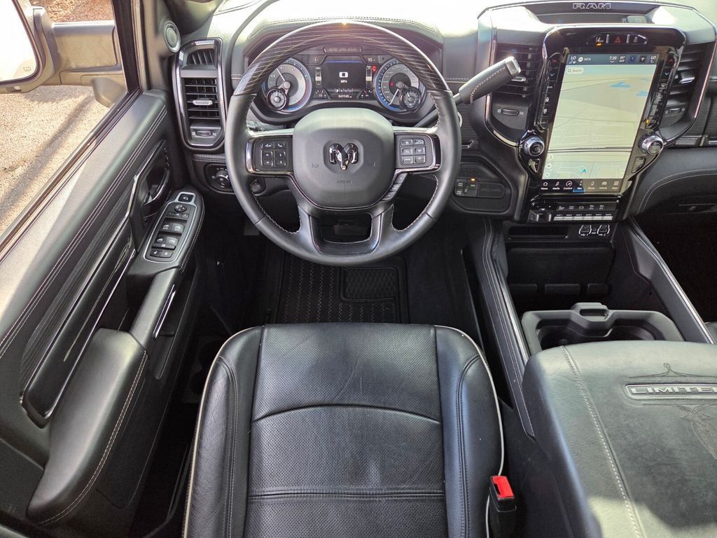 Used 2022 RAM 3500 Limited AWD/4WD image 17