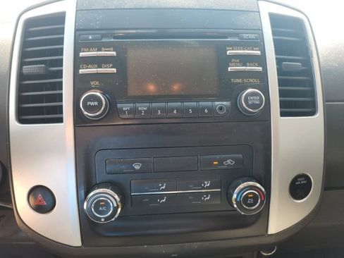 Used 2014 Nissan Frontier Desert Runner RWD image 29