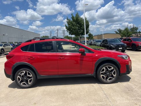 Used 2020 Subaru Crosstrek 2.0i Limited w/ Moonroof Package w/Navigation AWD/4WD image 3