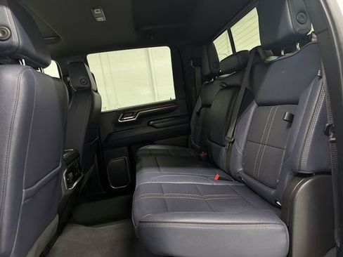 Used 2024 Chevrolet Silverado 2500 High Country w/ Technology Package AWD/4WD image 17
