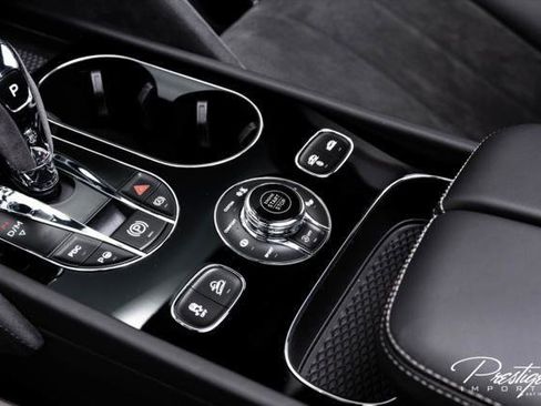 Used 2021 Bentley Bentayga Speed AWD/4WD image 37