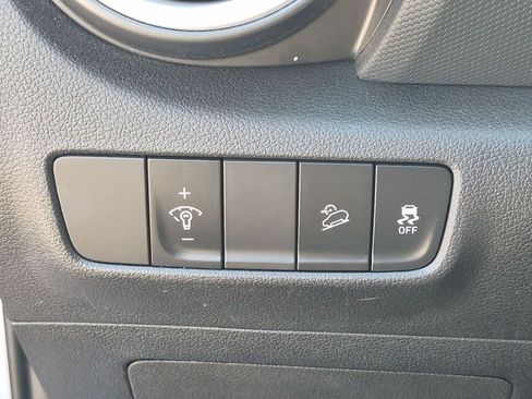 Used 2023 Hyundai Kona SEL AWD/4WD image 18
