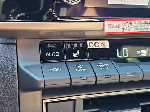 New 2026 Toyota Camry Hybrid AWD/4WD image 12