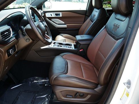 Used 2024 Ford Explorer King Ranch w/ Technology Package AWD/4WD image 11