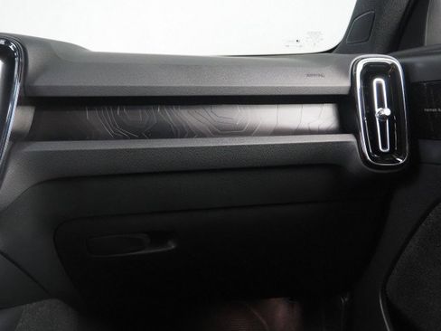 Used 2022 Volvo C40 P8 Recharge Ultimate image 40