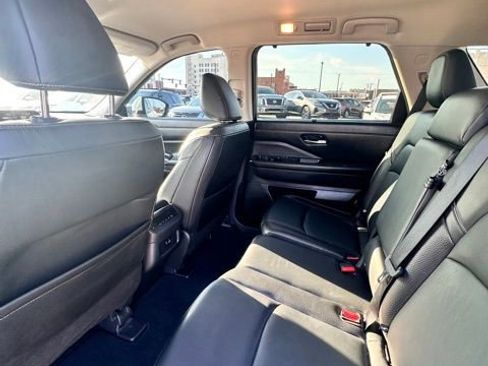Certified 2022 Nissan Pathfinder SL AWD/4WD image 30